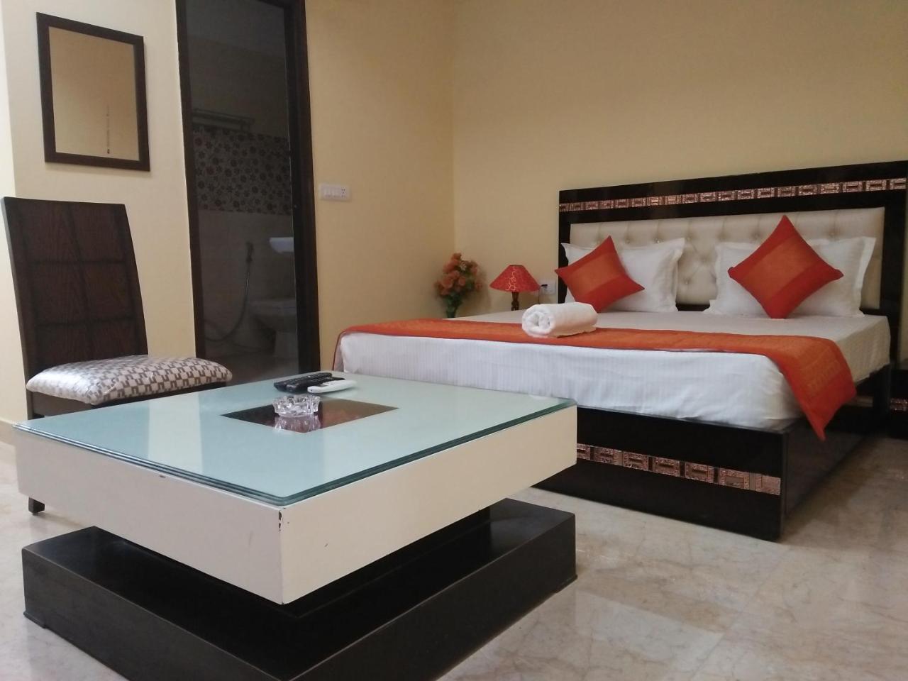 Ashoka Palace Near Igi Airport Hotel
