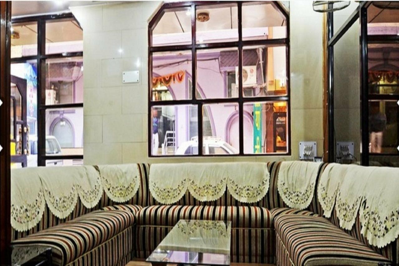 Hotel Woodland Deluxe New Delhi