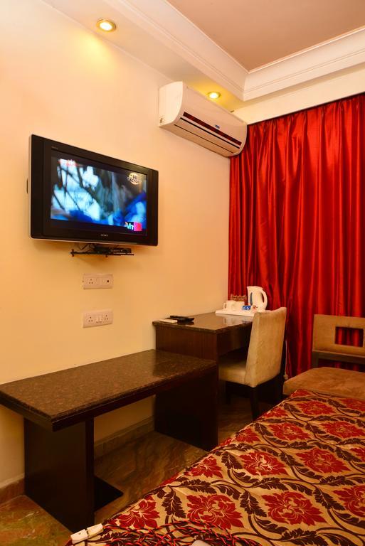 Hotel Shanti Palace West