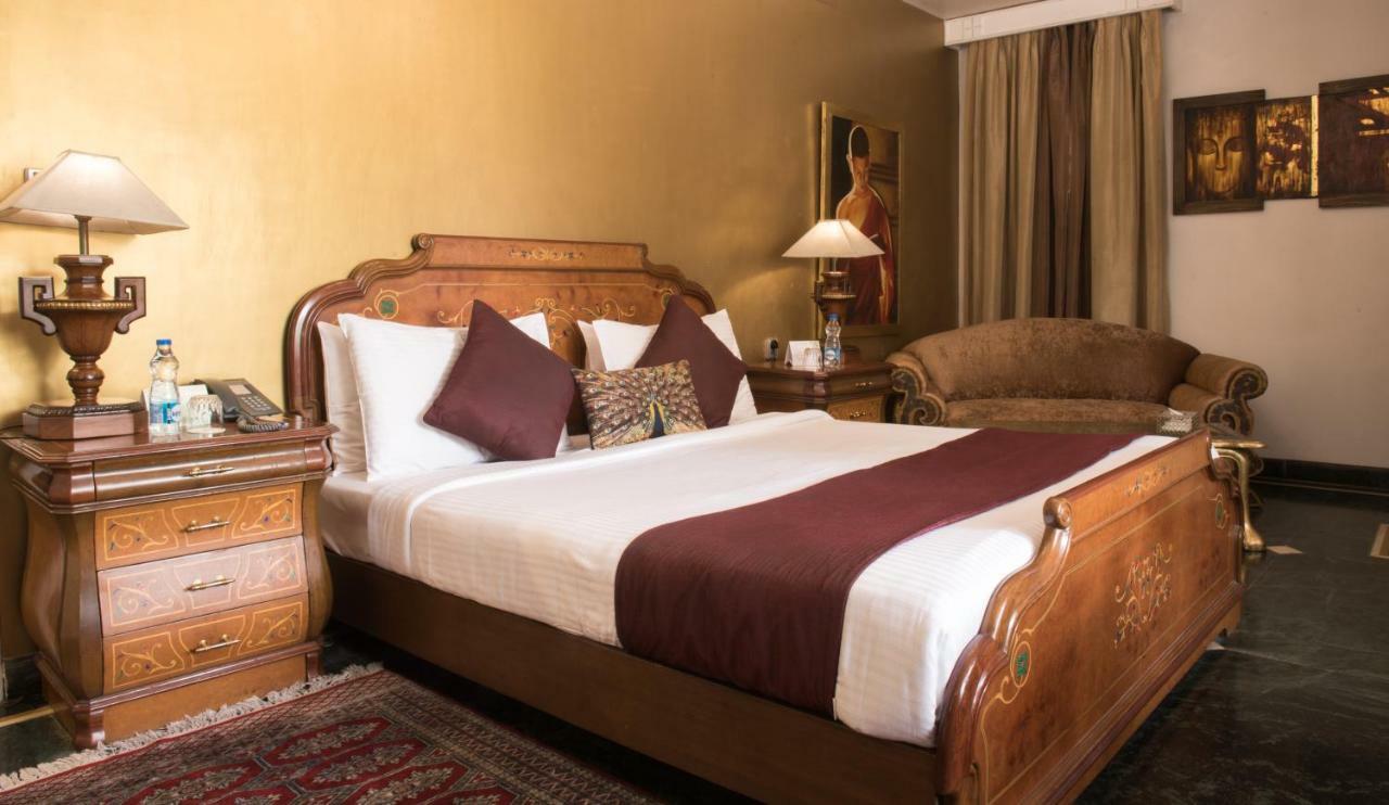 Hotel Diplomat, Chanakyapuri New Delhi- A Boutique 5*