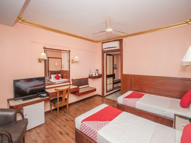 Townhouse 517 La Sapphire Near Delhi Airport 4*