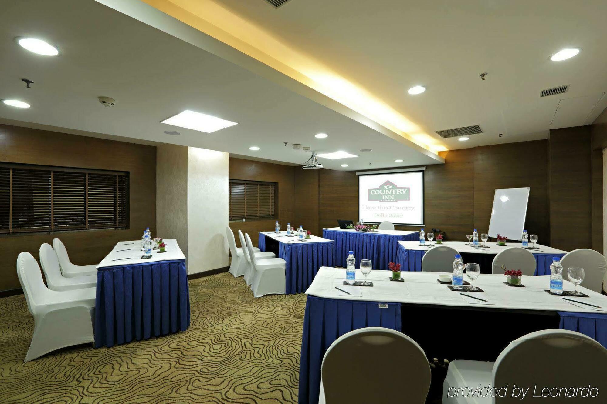 Hotel Zone Connect By The Park Saket