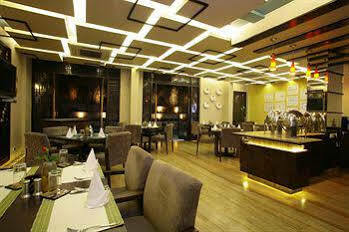 Hotel ​justa Panchsheel Park