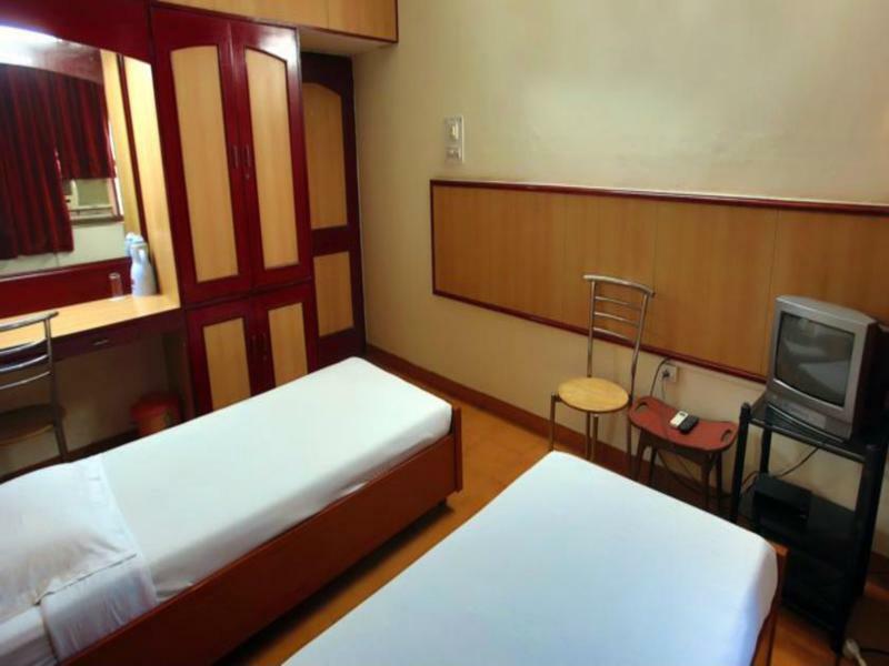 Albergue Ymca Tourist *