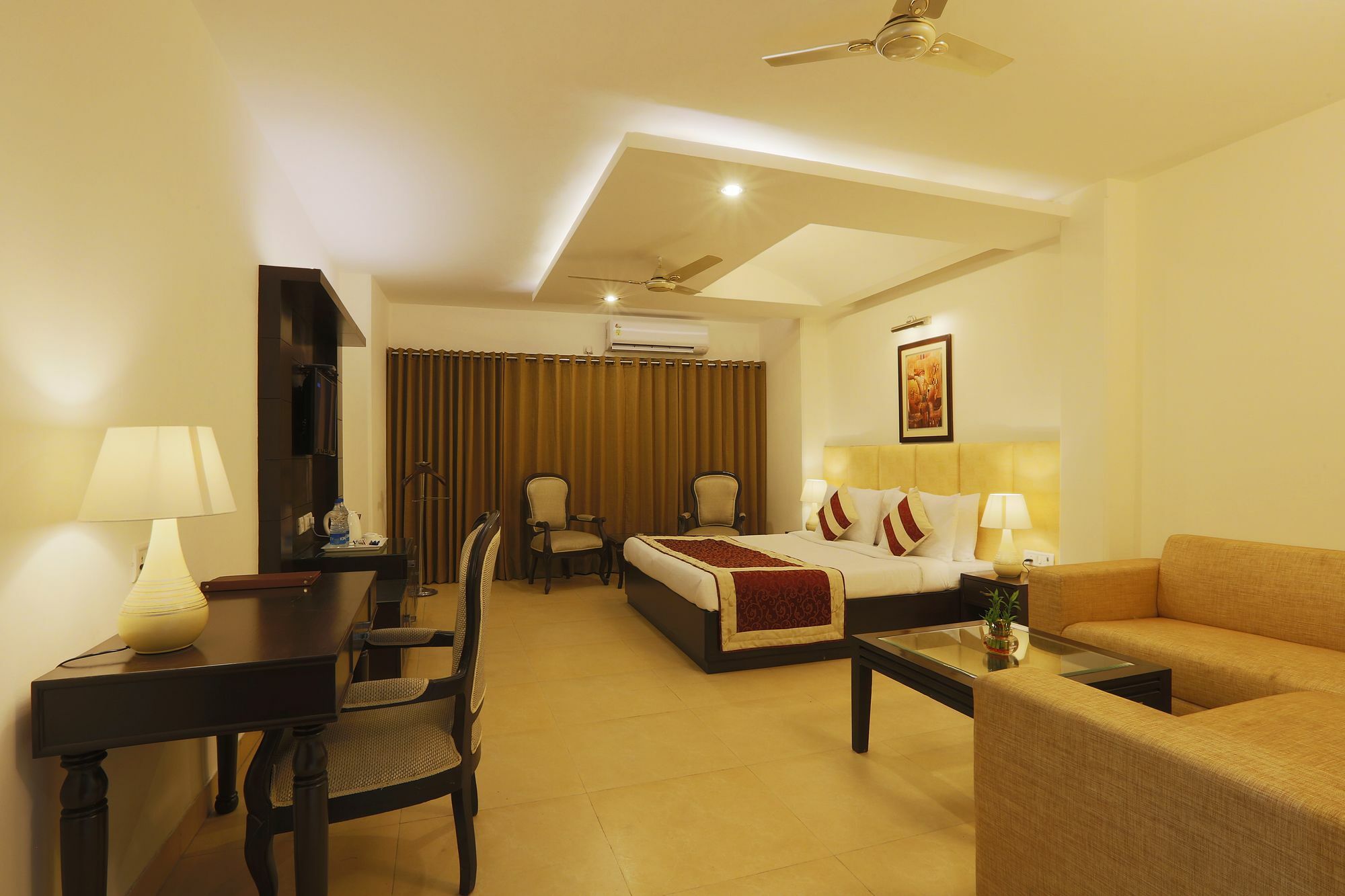 Hotel Townhouse 517 La Sapphire Near Delhi Airport New Delhi
