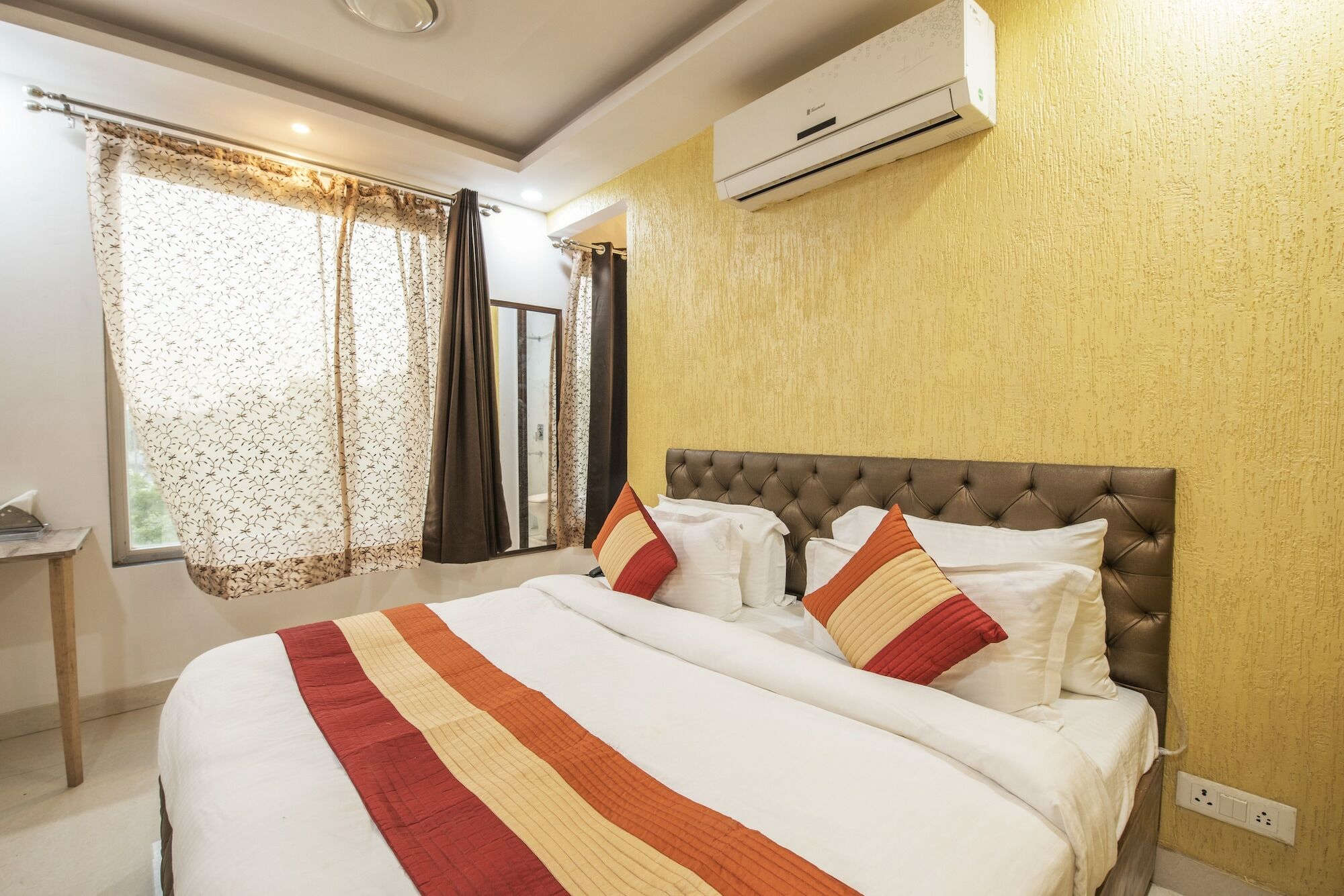 Hotel Royal Comfort Castle Nova Deli