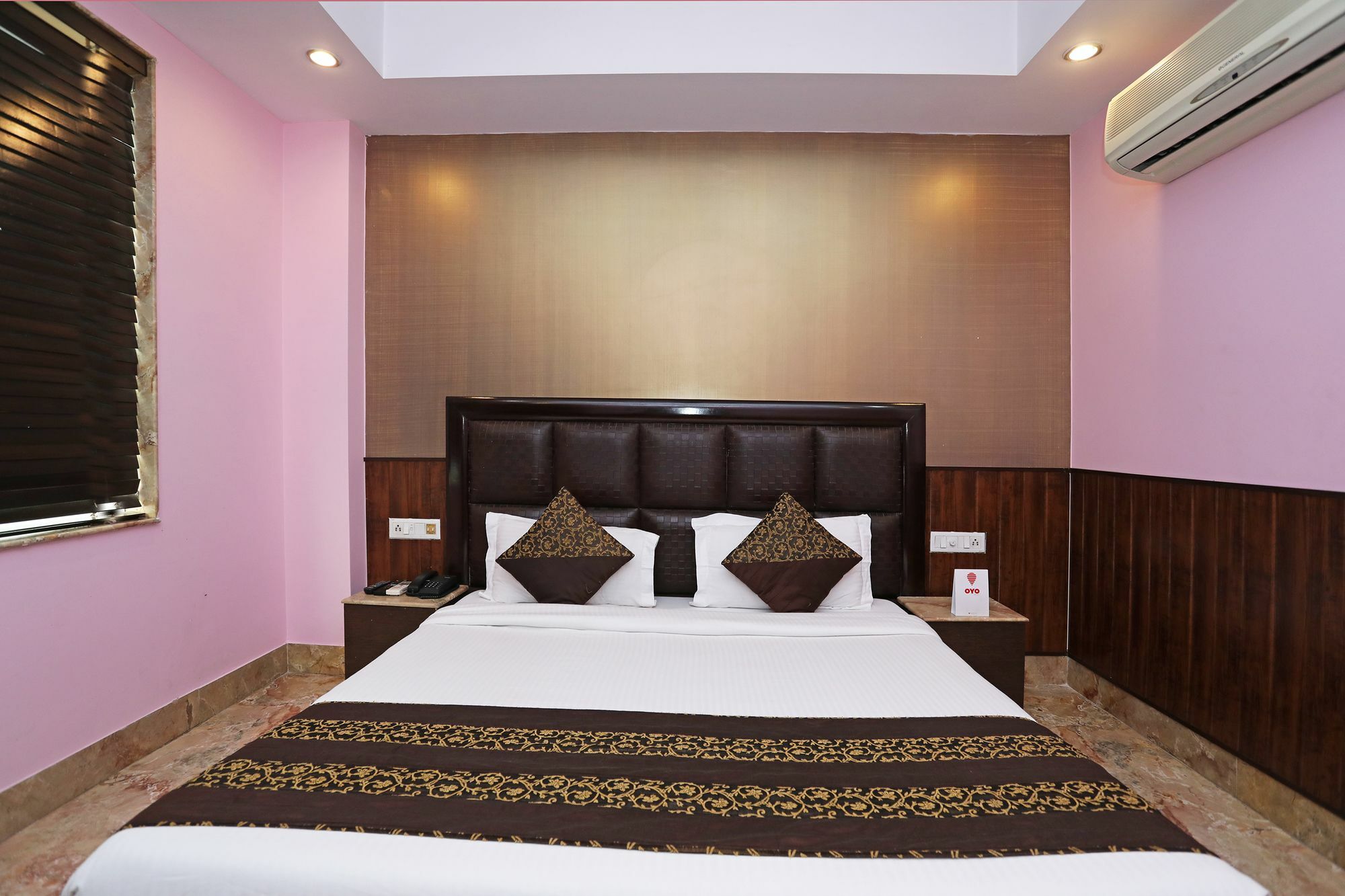 Vedas Heritage - Karol Bagh Hotel