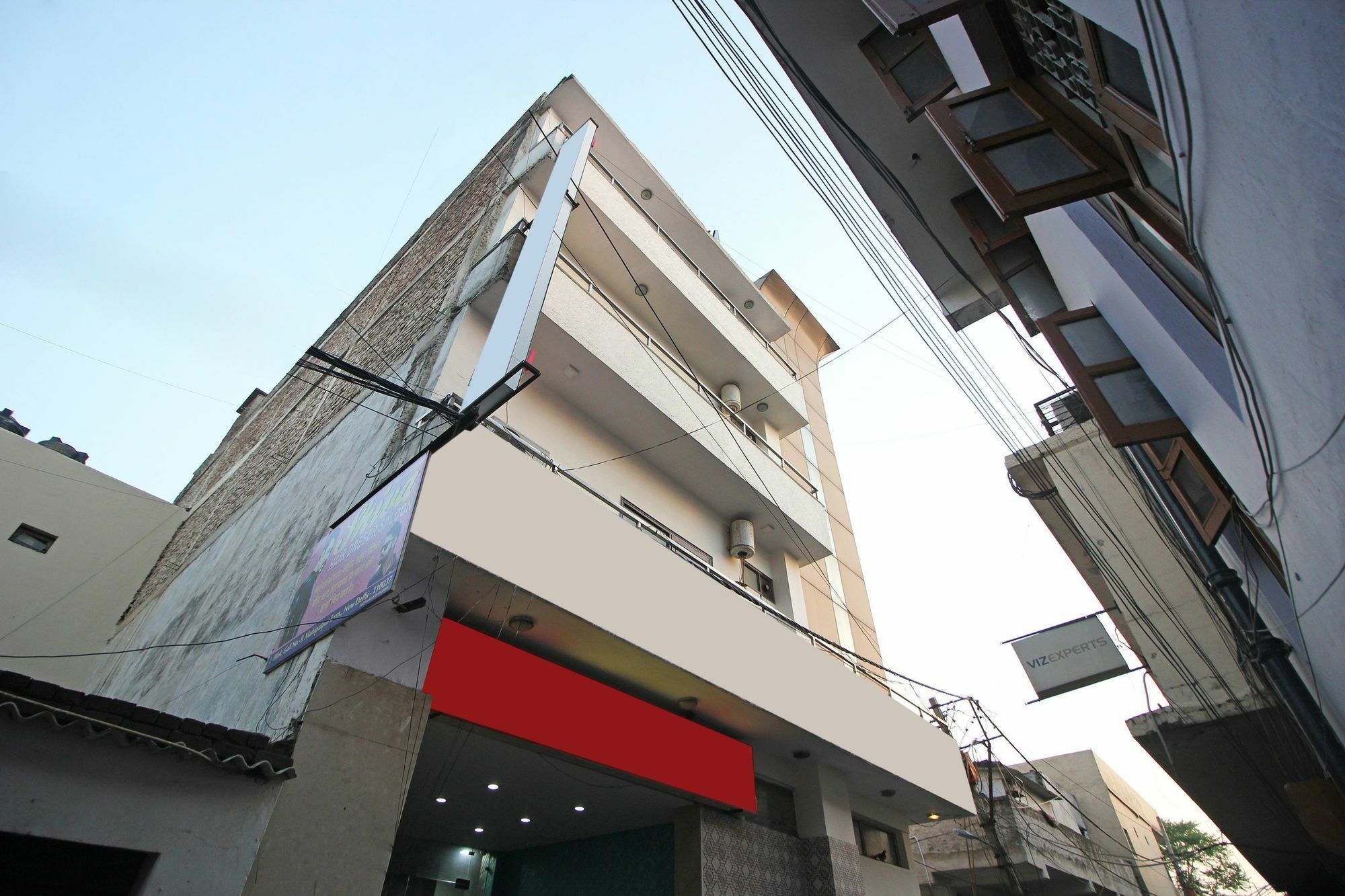 Oyo 9030 Delhi Airport Plaza 2*