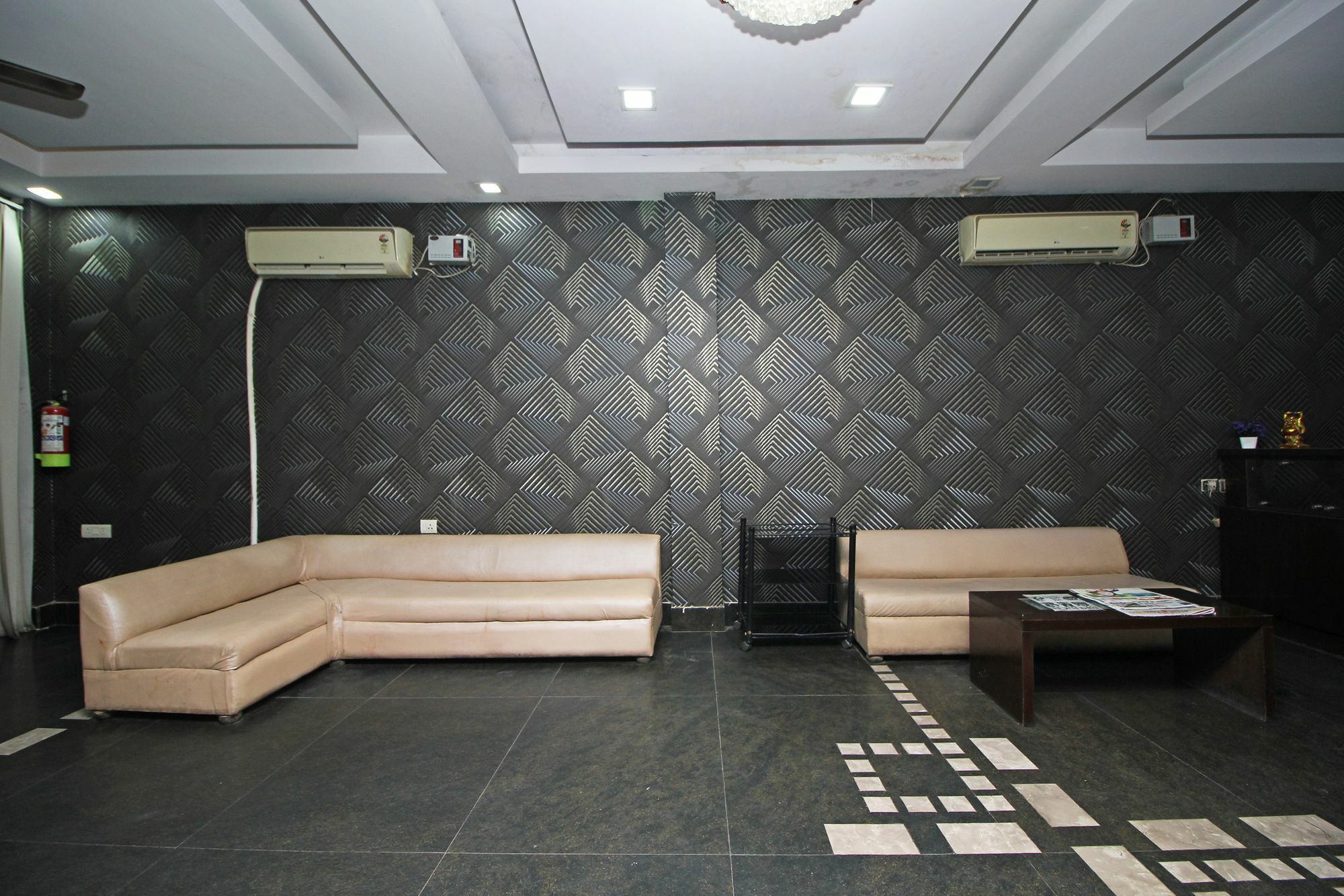 Oyo 9030 Delhi Airport Plaza 2* New Delhi