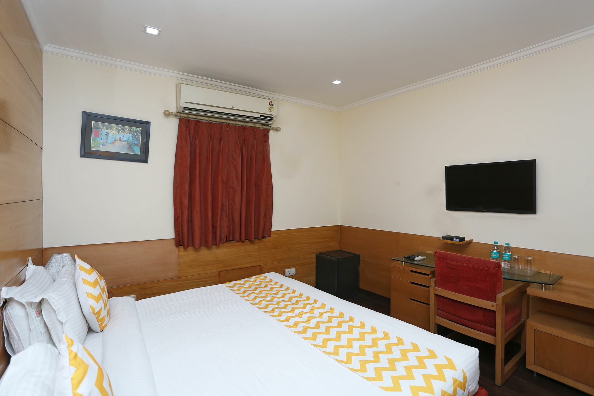 Oyo 11332 Daffodils Hotel 2*