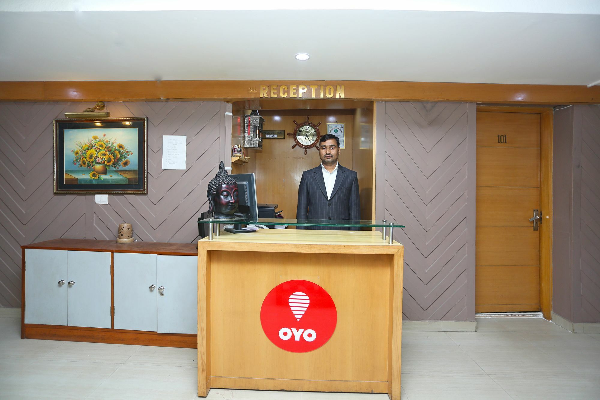 Hotel Oyo 11332 Daffodils