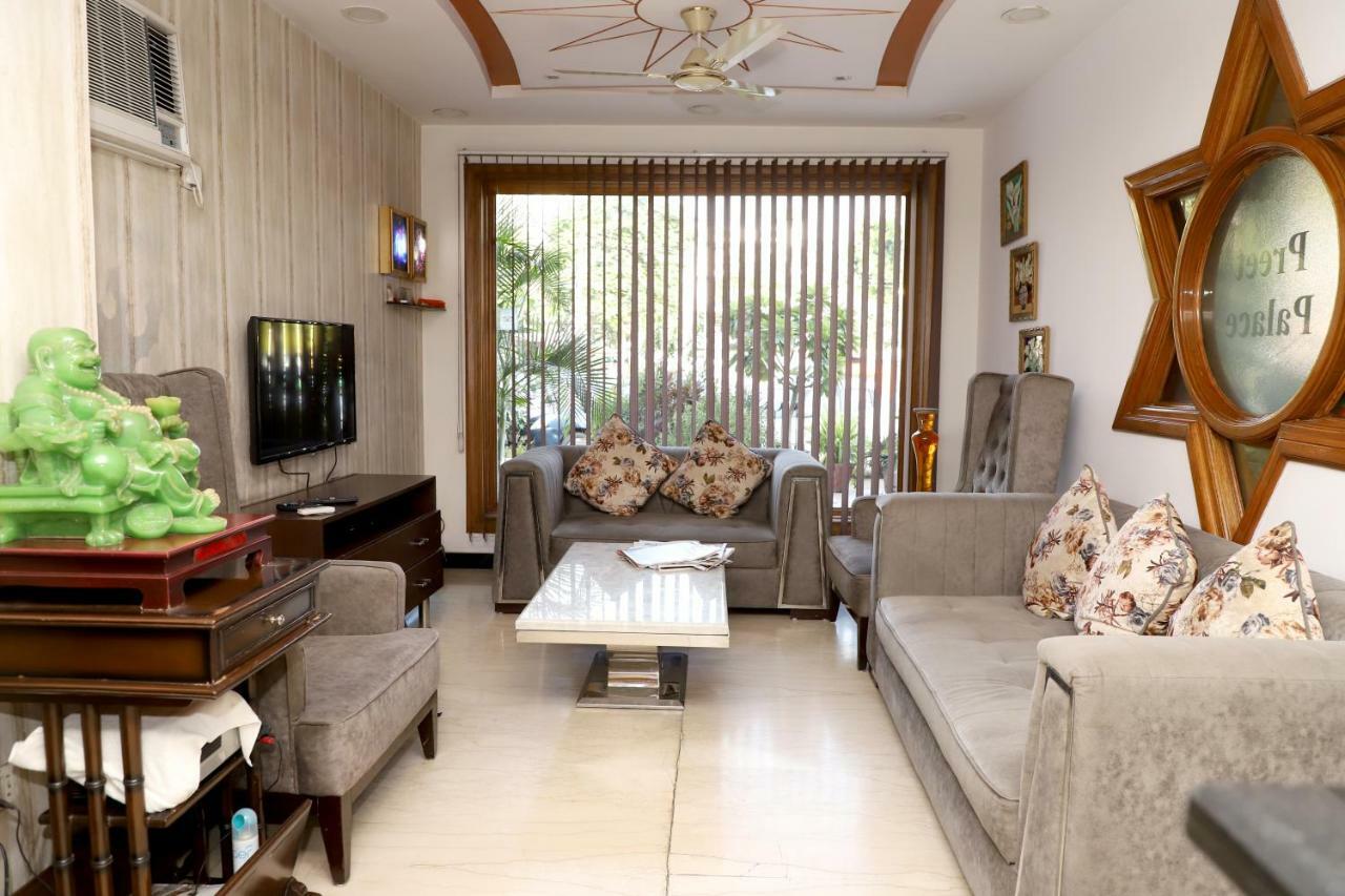 Hotel Preet Palace -5 Mints Walk From Nizamuddin Railway Station New Delhi