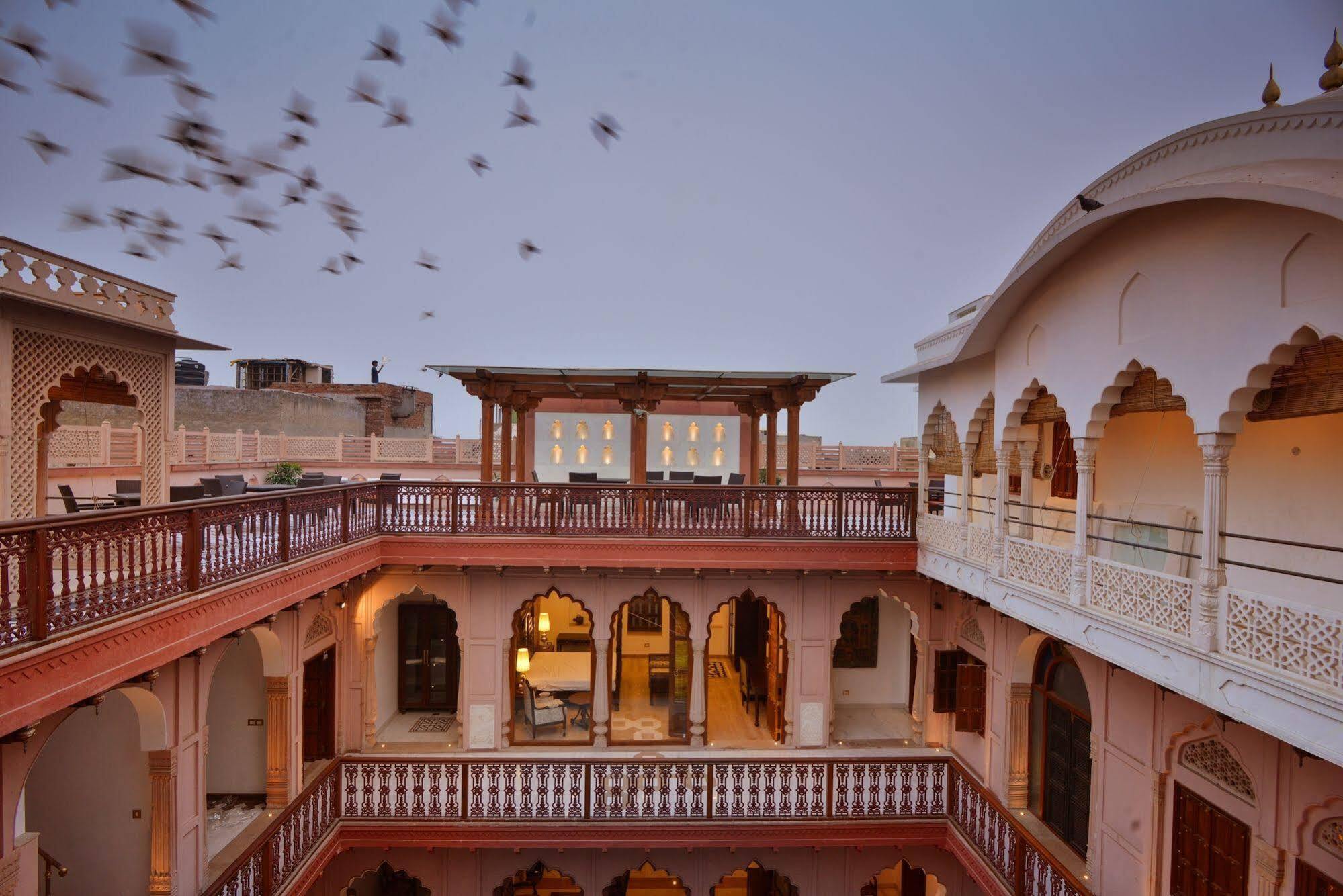 Haveli Dharampura & Golden Haveli- Unesco Awarded Boutique Heritage Hotel New Delhi