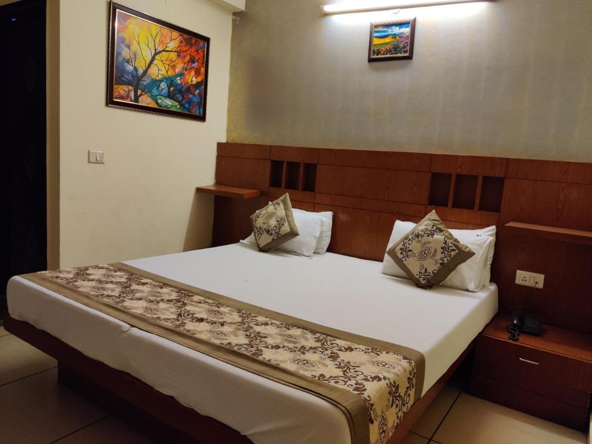Hotel Sun Village Near Railway Station Nova Deli