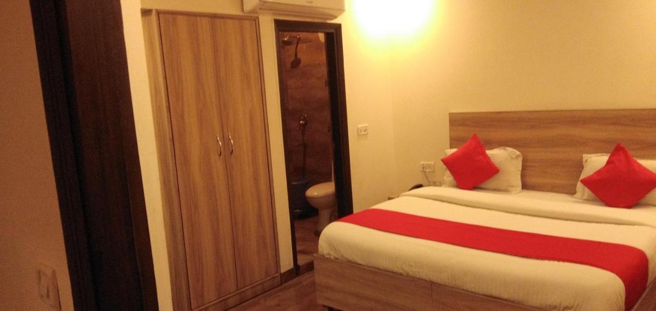 Hotel Airport Golden Bliss Near Delhi Airport