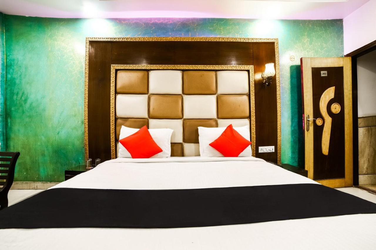 Delhi Heart At Railway Station Hotel 3*