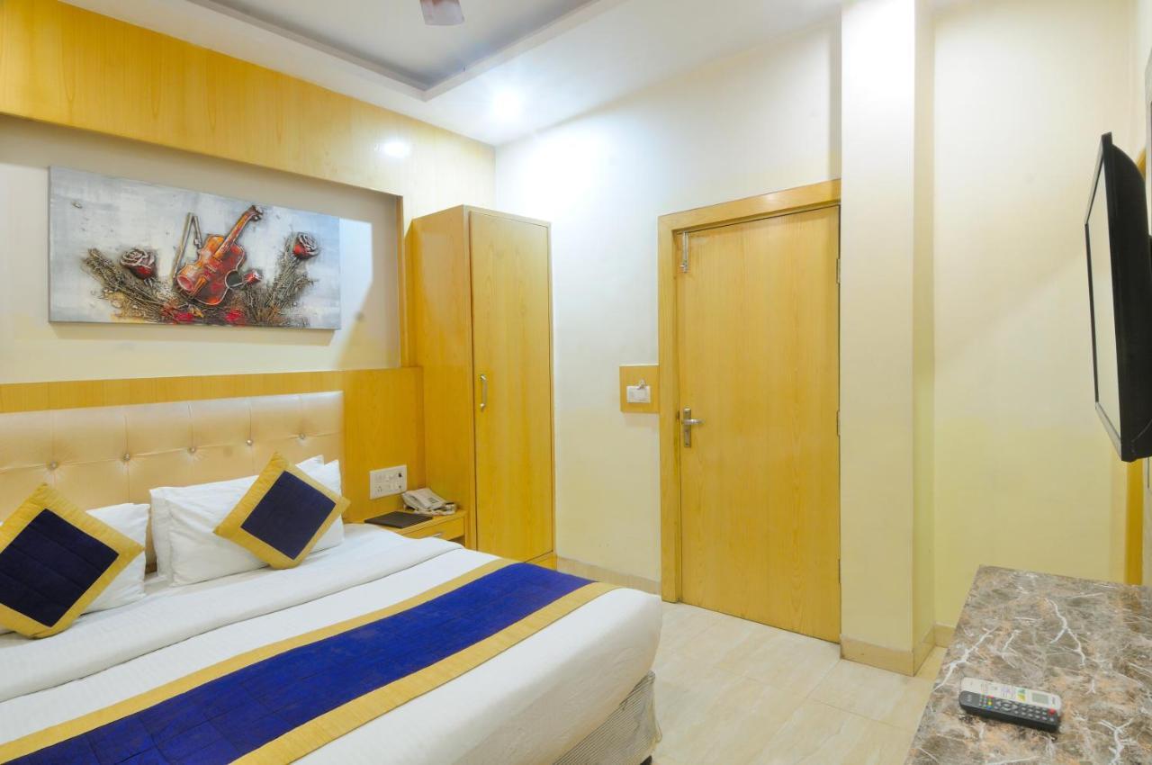 Palace Deluxe - Paharganj - 3*