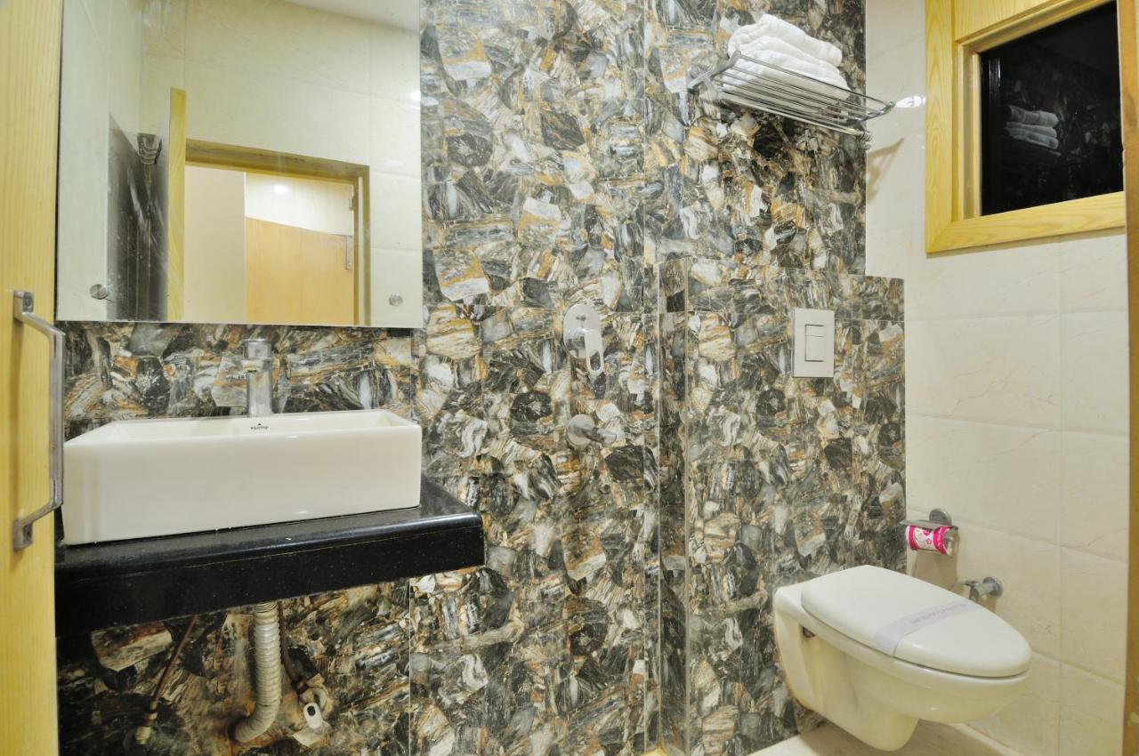 Hotel Palace Deluxe - Paharganj - 3*