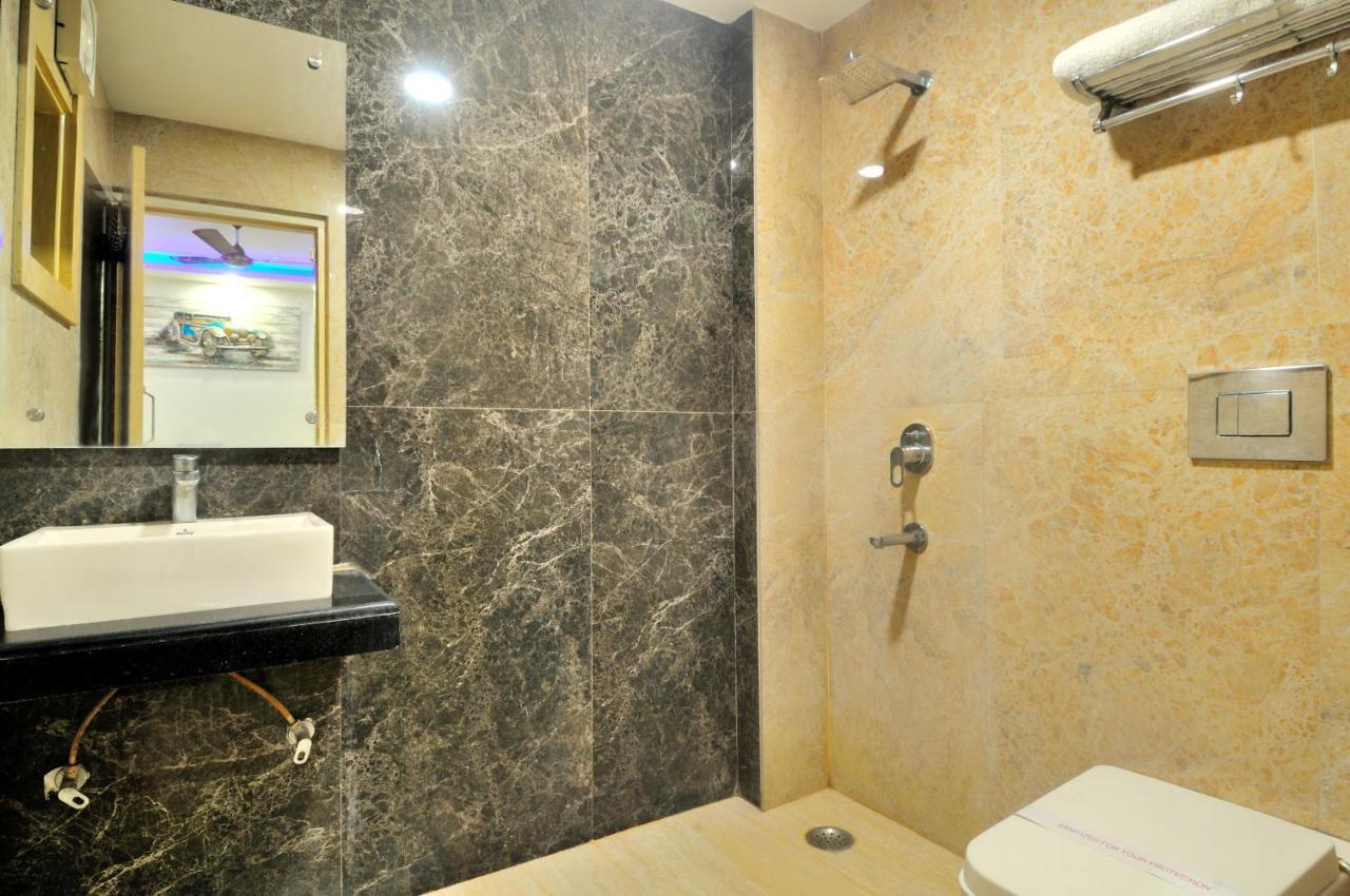 Palace Deluxe - Paharganj - 3*