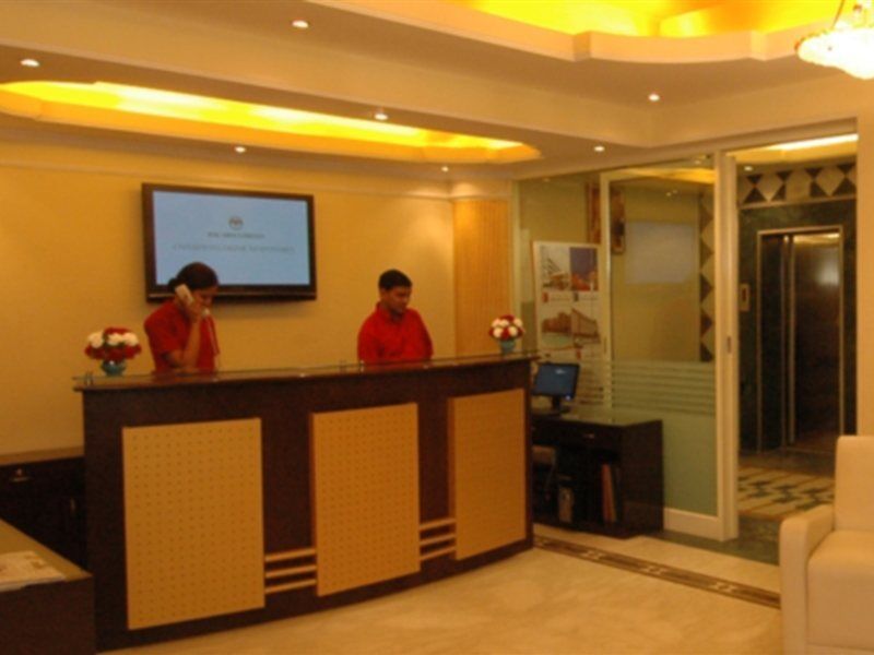 Clarks Nehru Place 3* New Delhi