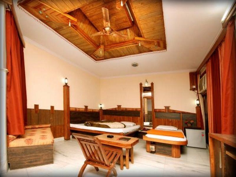 Yes Please -new Delhi Hotel