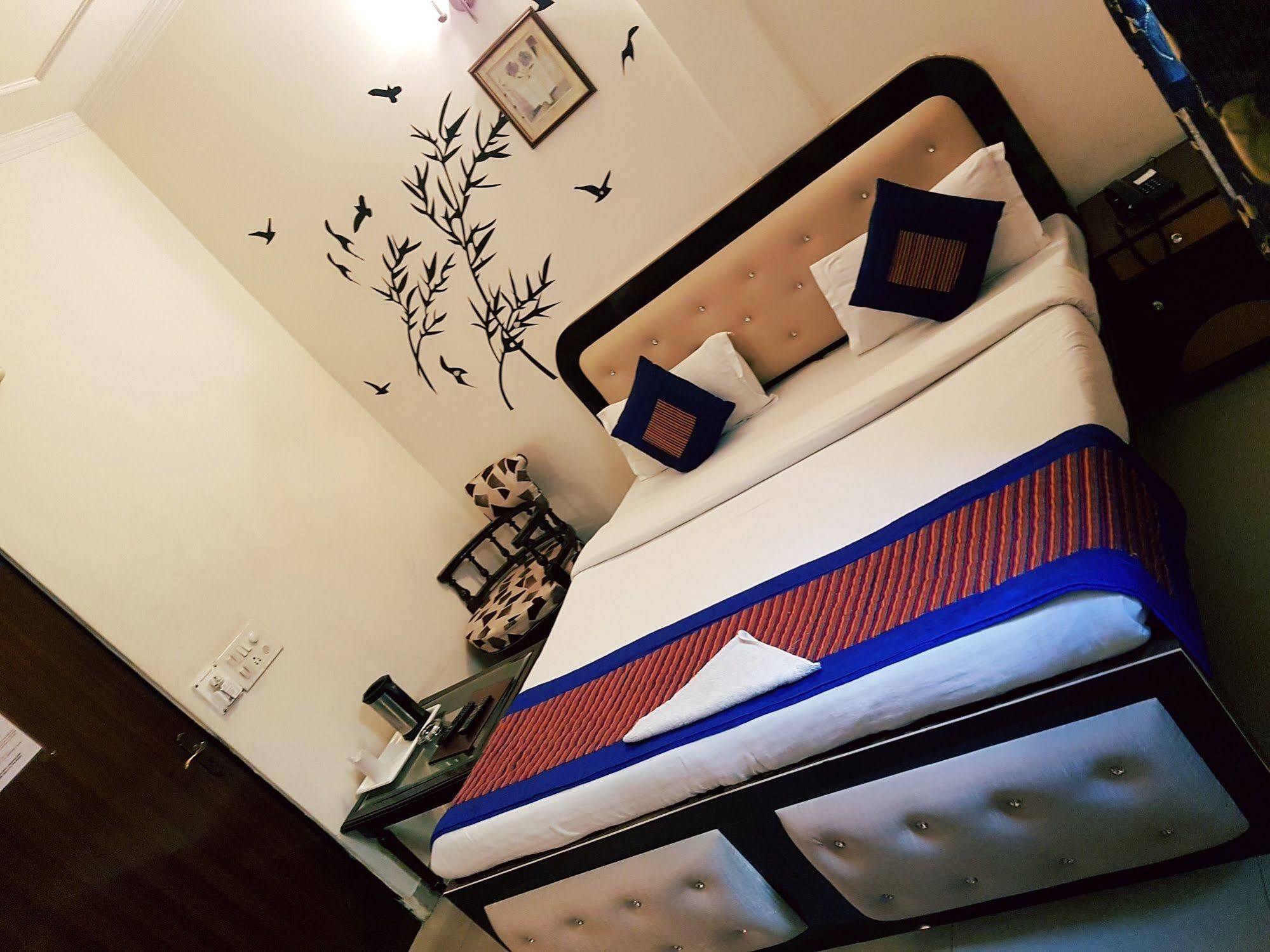 Hotel Treebo Paras International Delhi (National Capital Territory of India)