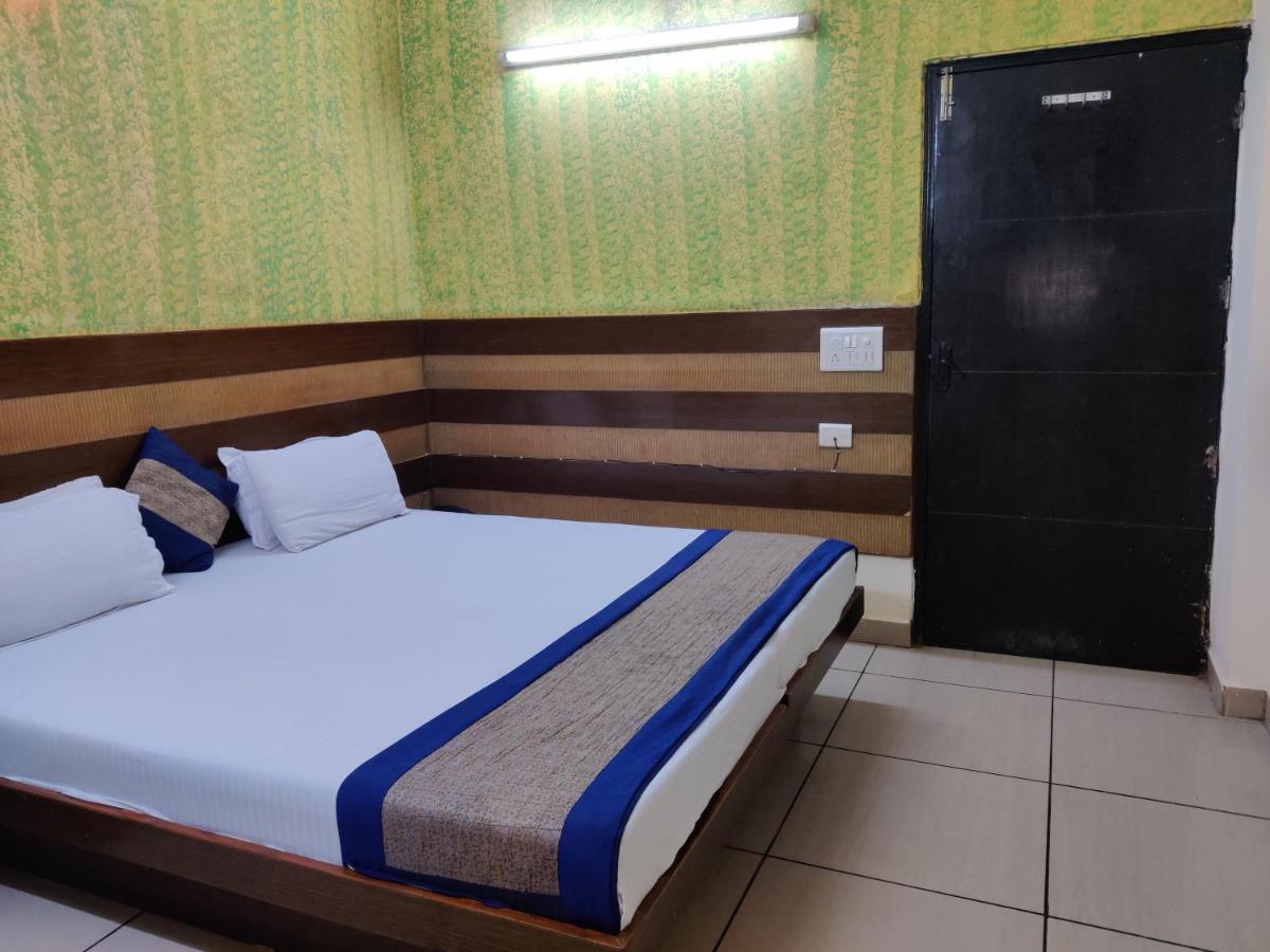 Hotel Sun Village Near Railway Station Nova Deli