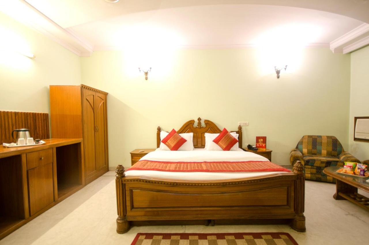 Pablas International, New Delhi, Near Metro Hotel Delhi (National Capital Territory of India)