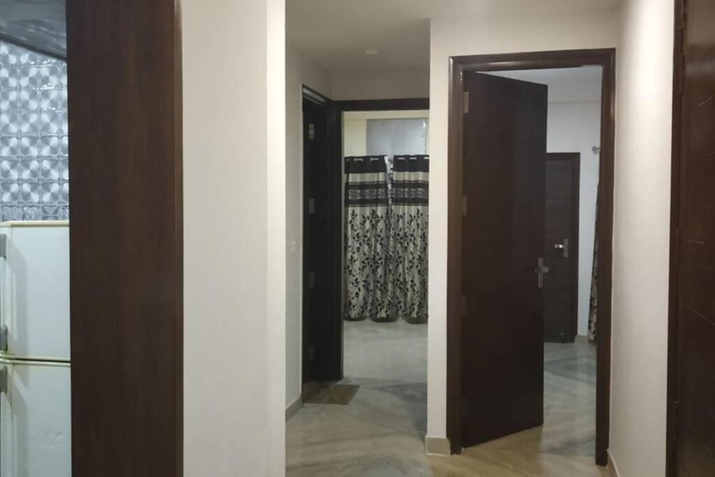 Short 3bhk Serviced New Delhi
